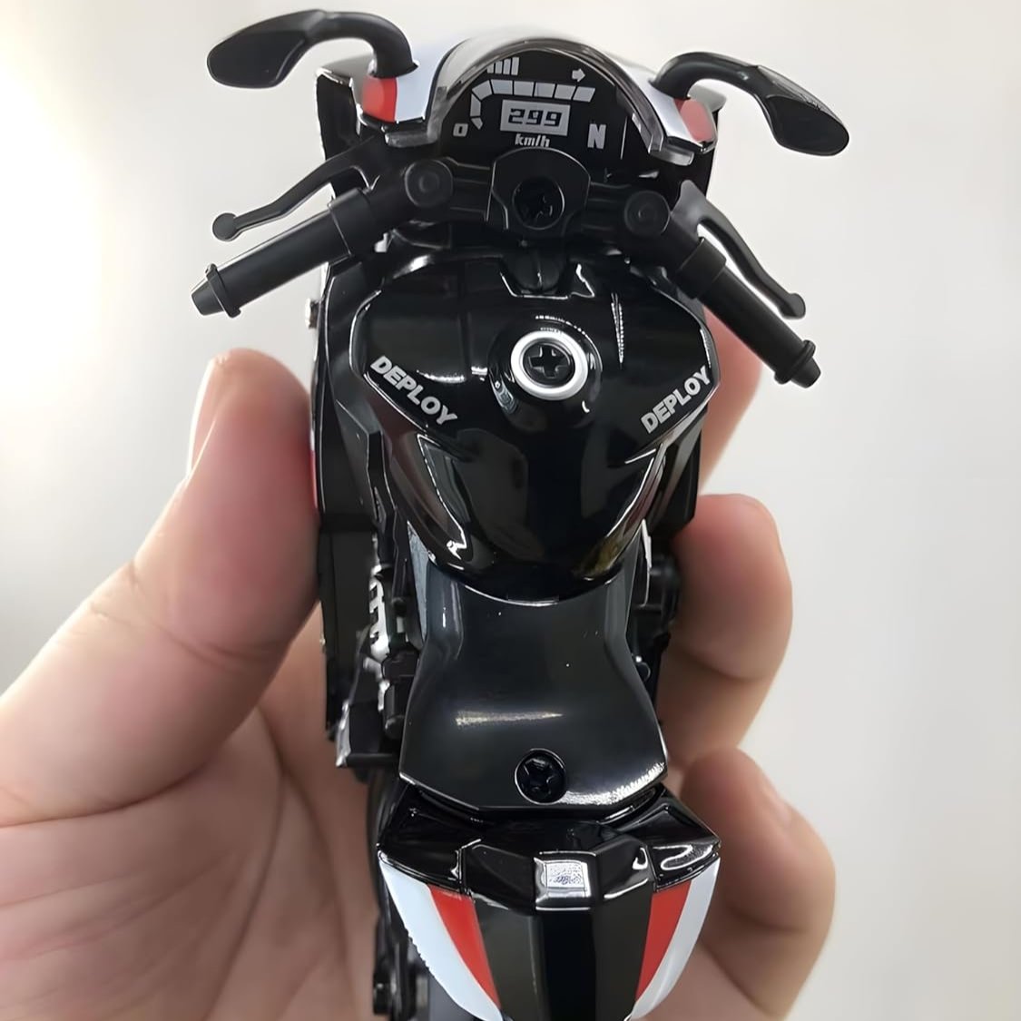 1:14 Scale Diecast Pull Back Motorcycle