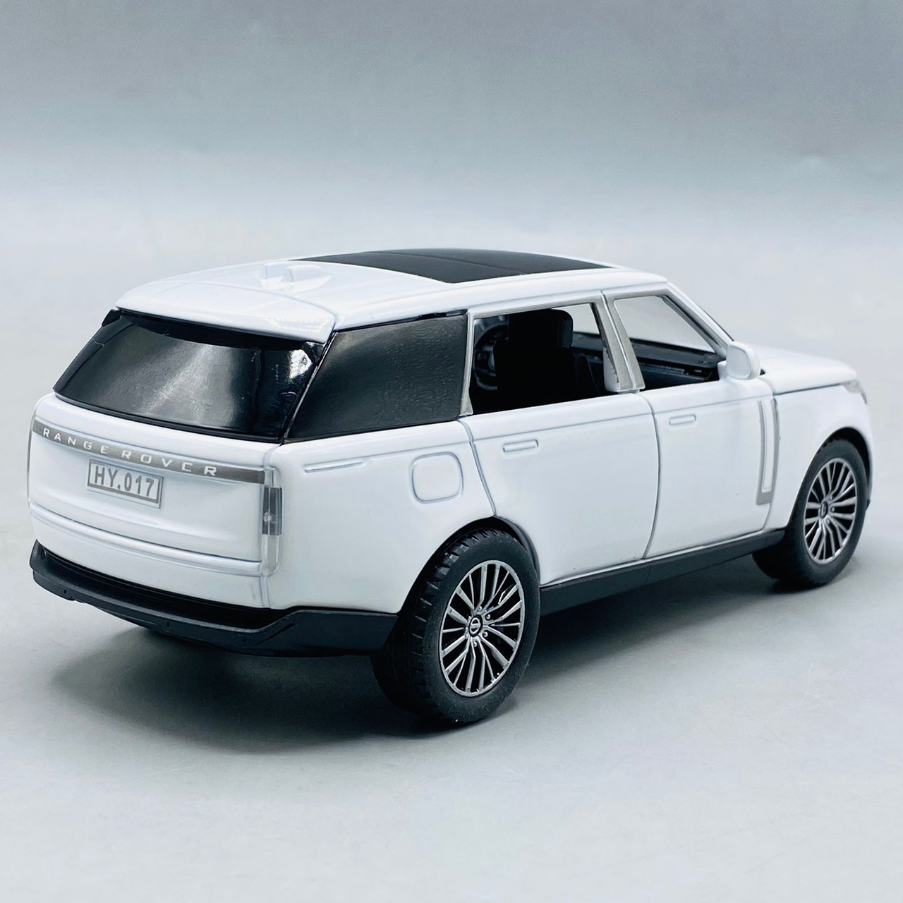 1:28 Scale Diecast Range Rover