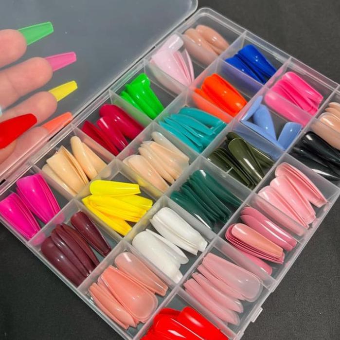 576 Pcs Multi-Color Nail Set