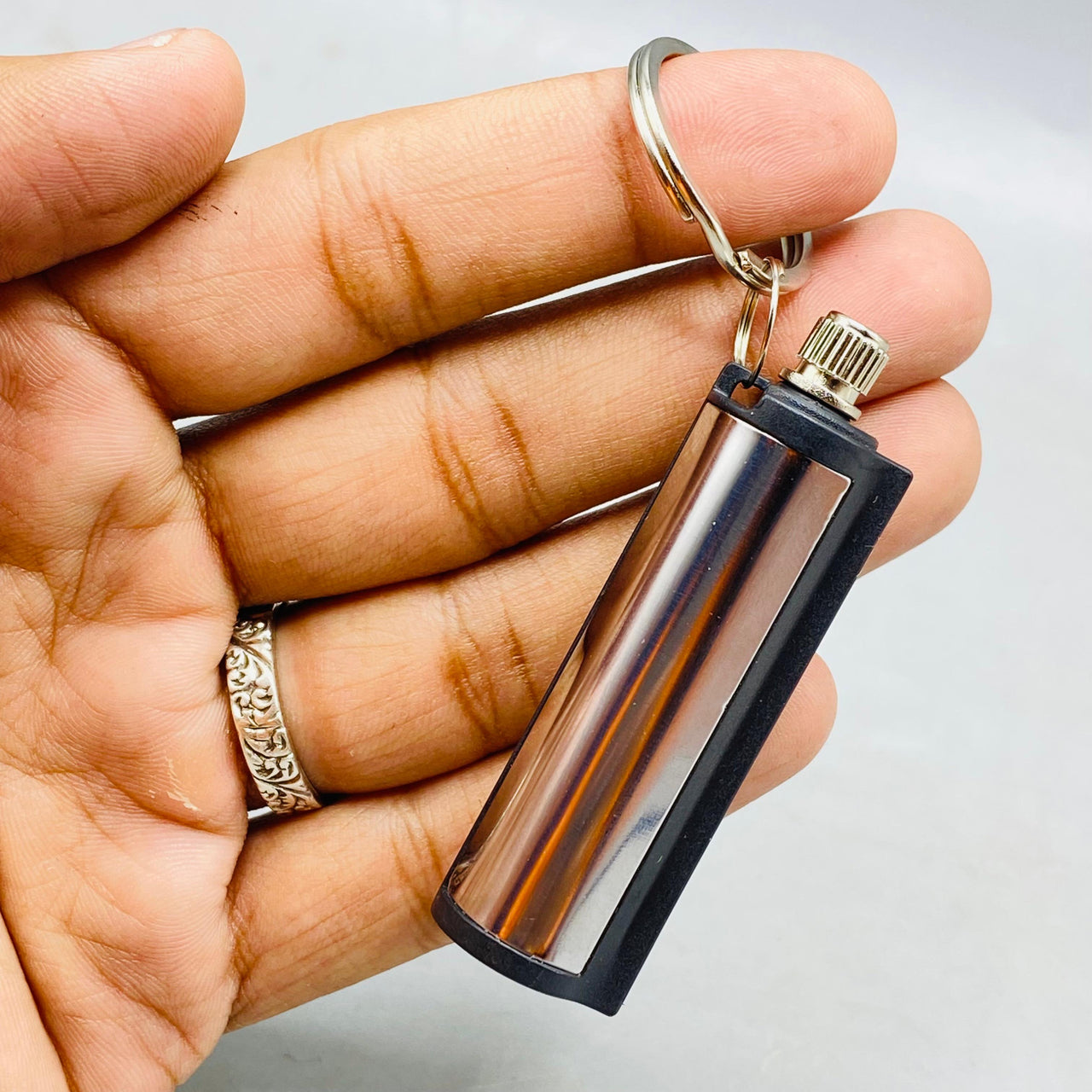 Outdoor Camping Emergency Waterproof Flint Fire Keychain