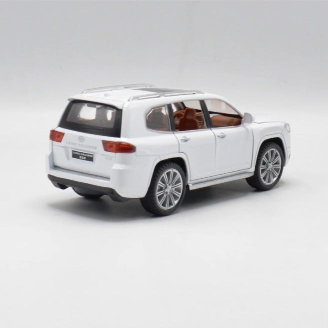 Diecast V8 Land Cruiser Face Lift Model