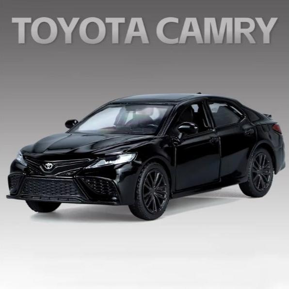 1:32 Scale Diecast Toyota Camry