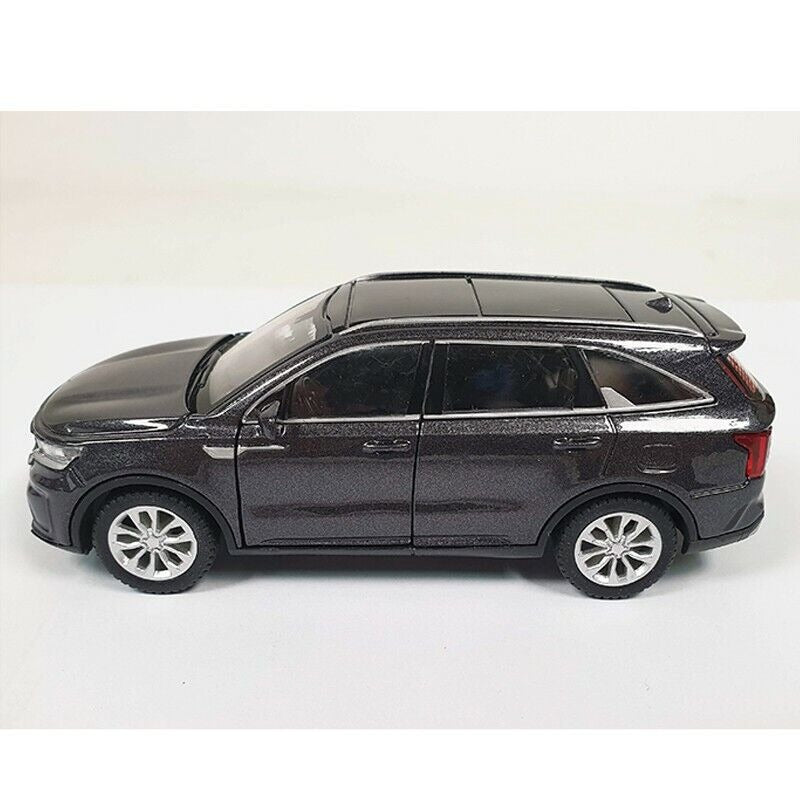 1:38 KIA  Sorento Diecast Car