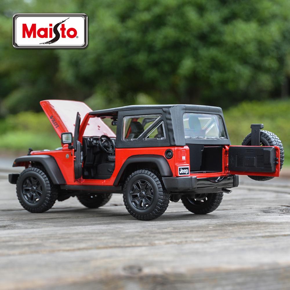 Maisto 1:18 2014 Jeep Wrangler Willys  Die cast Model Car