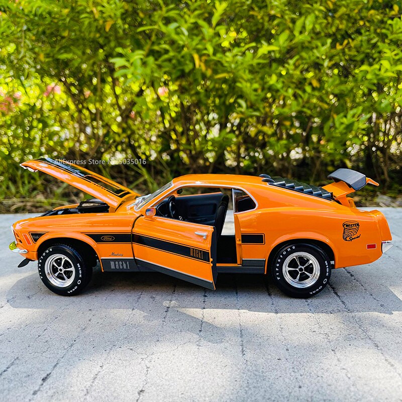 Maisto Maisto 1:18 1970 Ford Mustang Mach- (Orange)