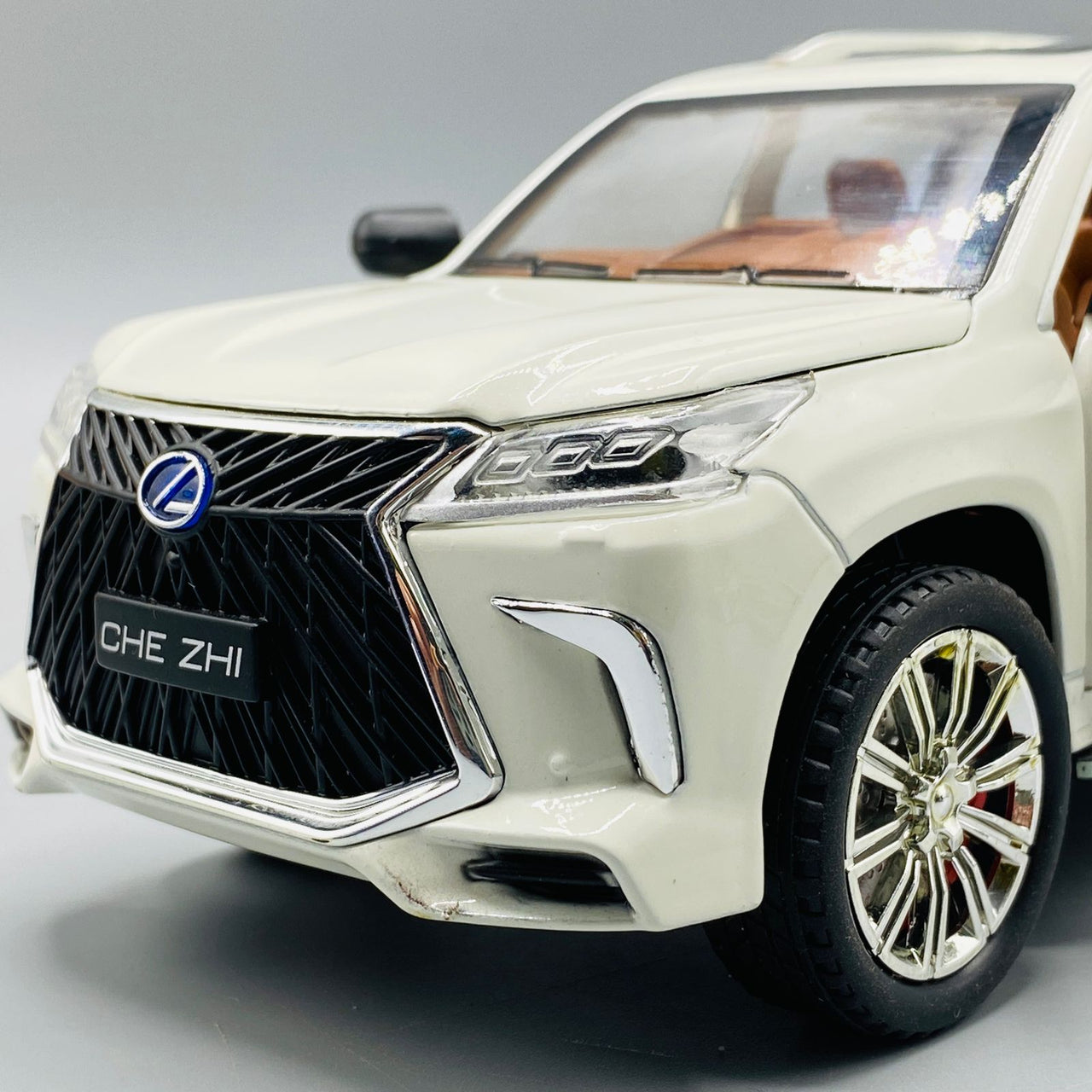 metal body lexus lx570 suv with lights and sound