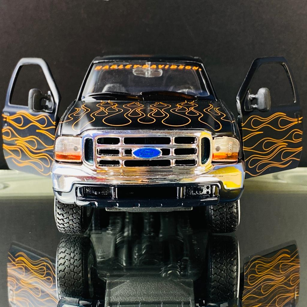 1999/2002 Ford F-350 Pickup Harley-Davidson 1/27 Scale