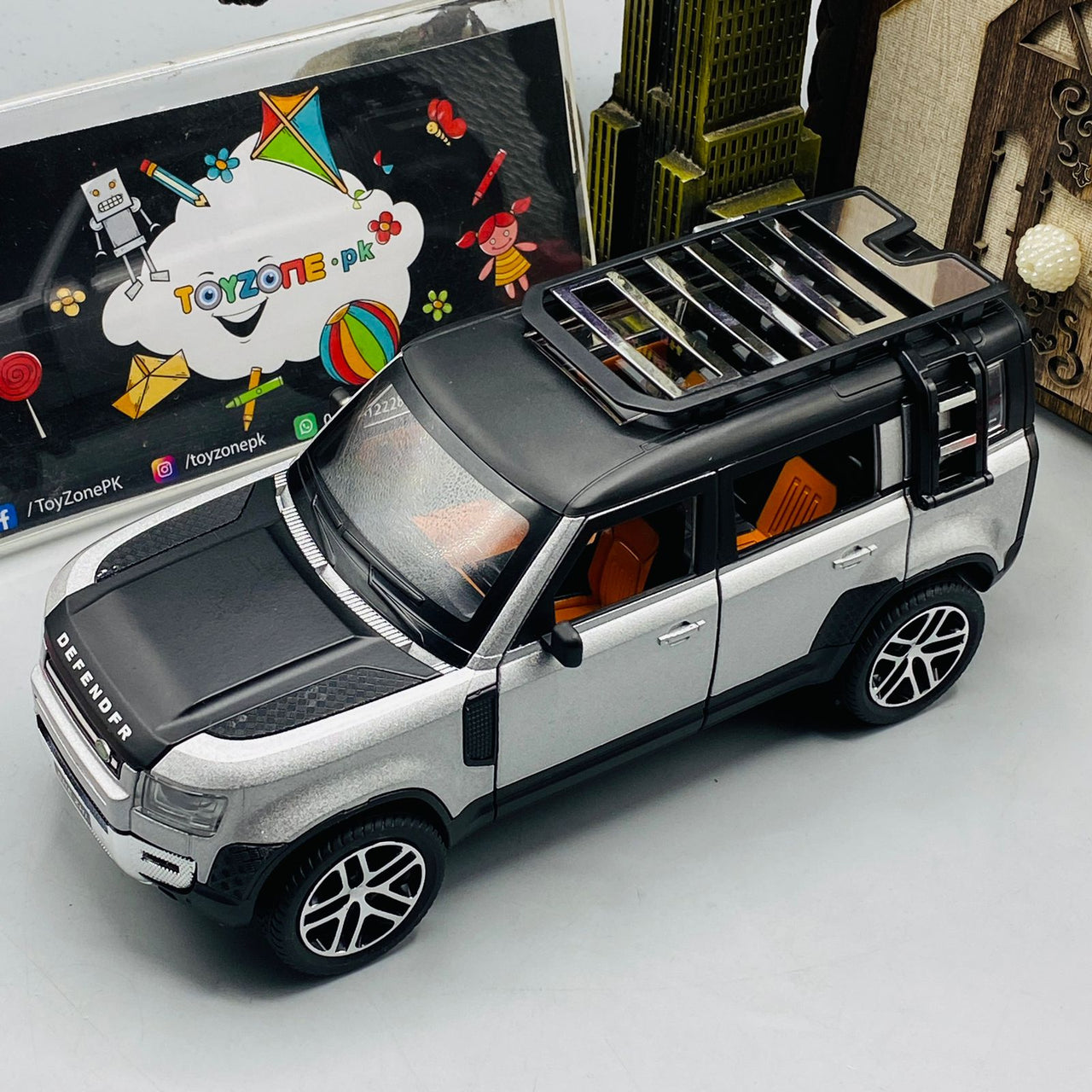 diecast-range-rover-defender-scale-1-32-tzp1