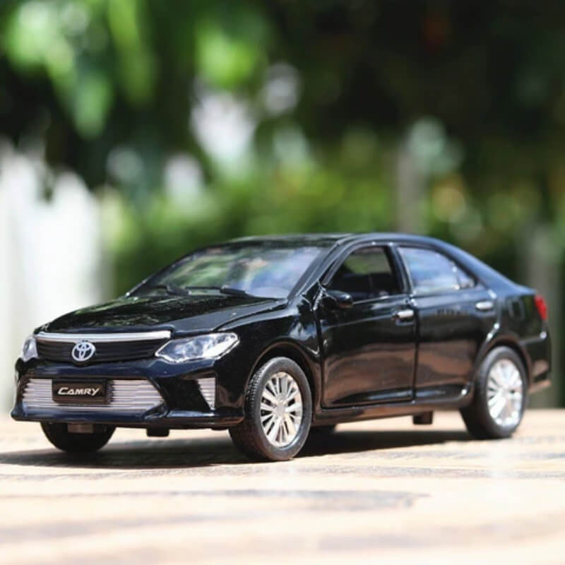 die cast model toyota camry 2015